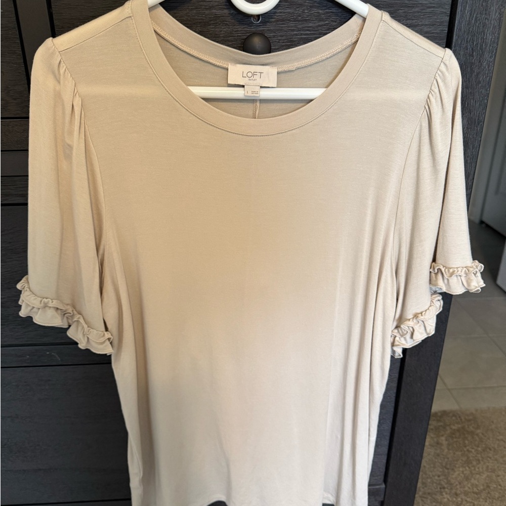 LOFT Women's Cream Ruffle Sleeve Top size large